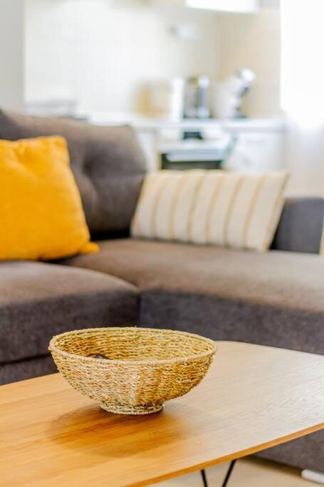 Apartment 2br Corvin Terrace W Ac By Nw *